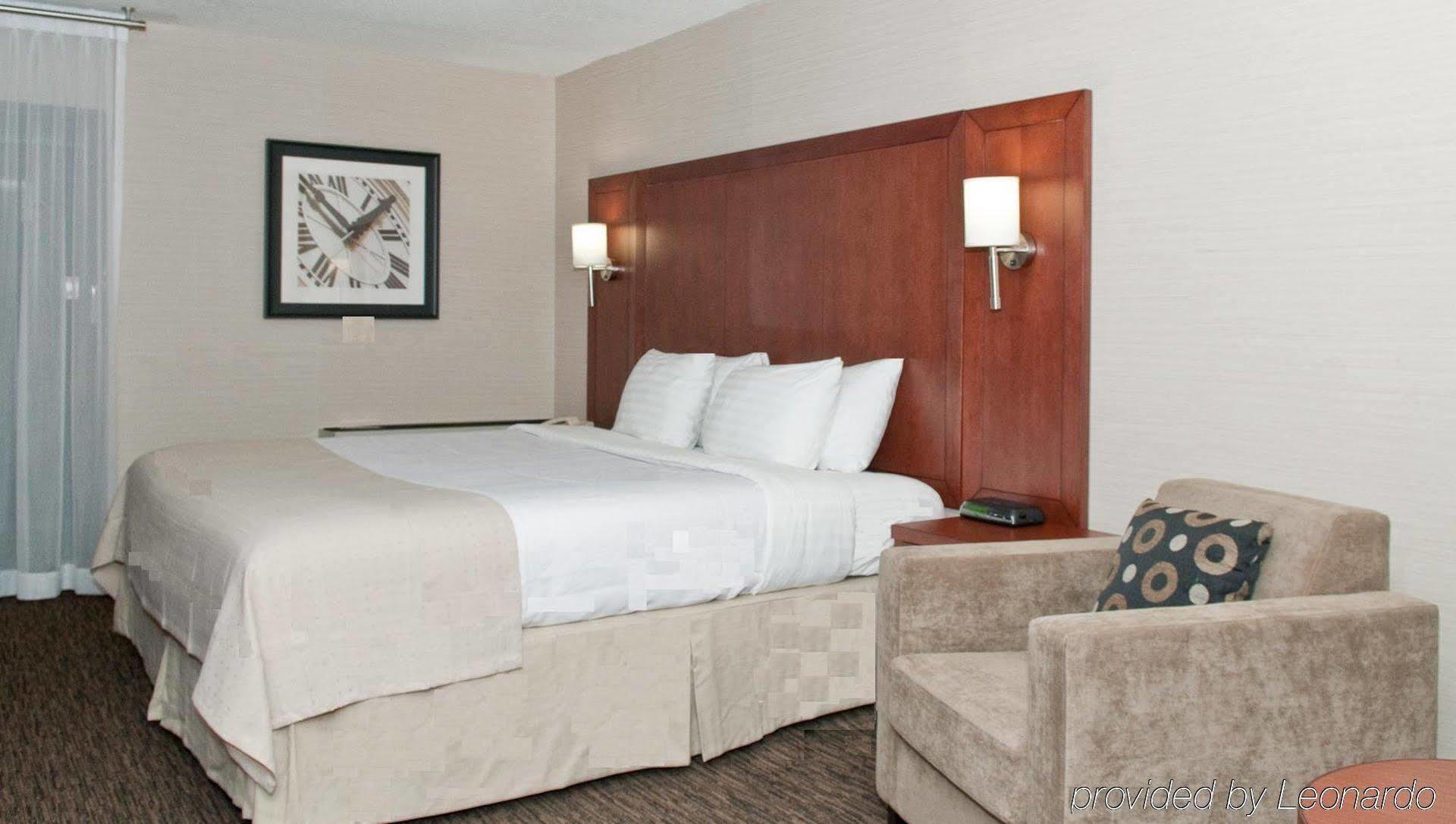 Holiday Inn Oakville Centre By Ihg Exteriér fotografie